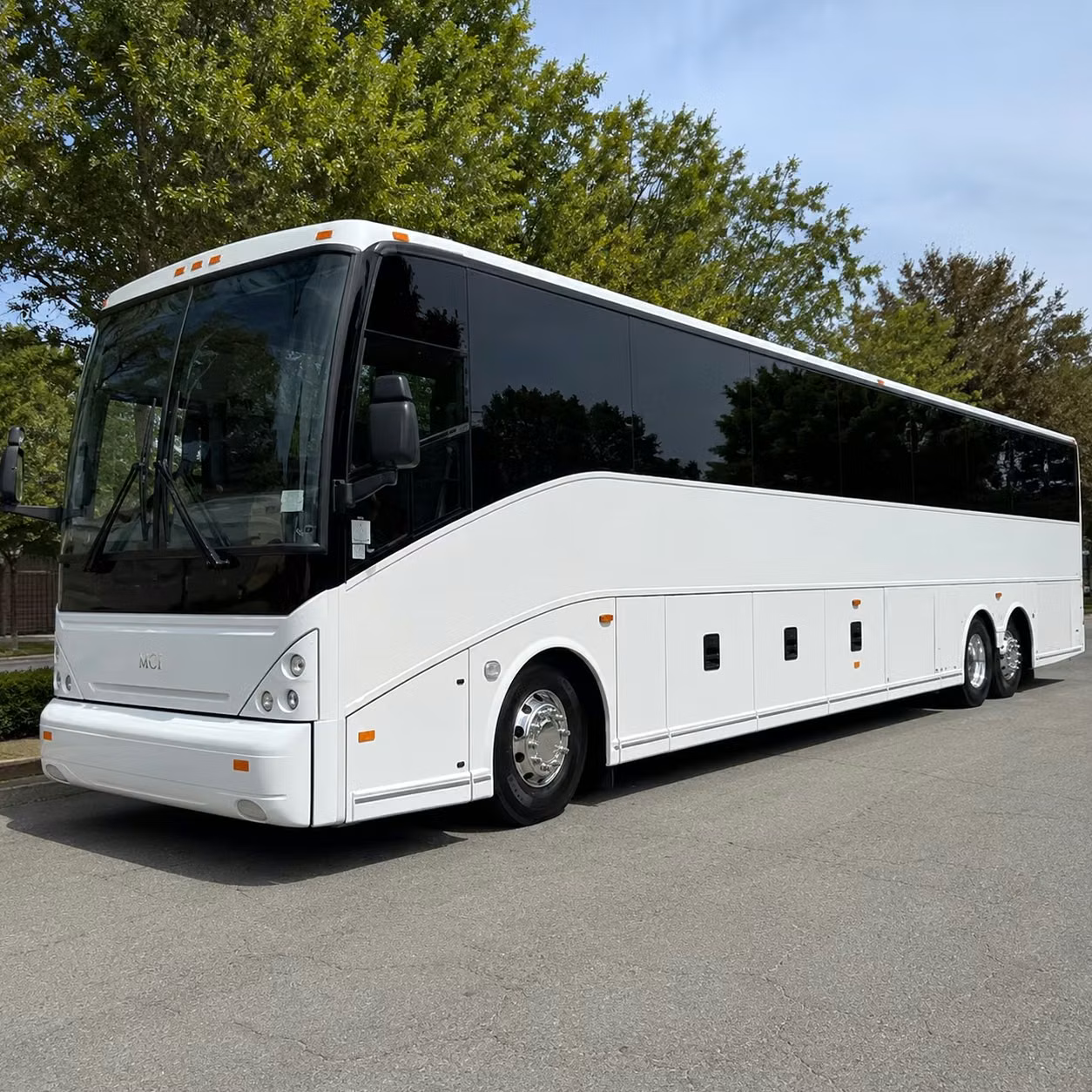 charterbusrentalirvine com is here for corporate airport shuttles in the irvine spectrum business district